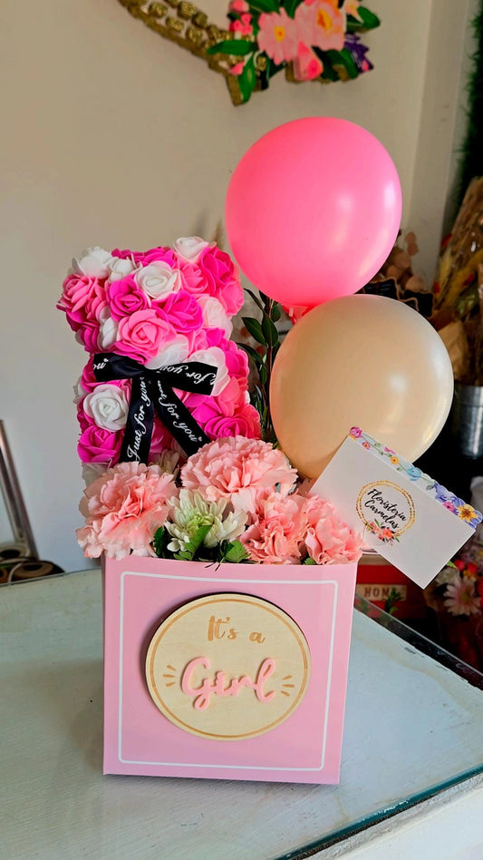 Es una niña! New born